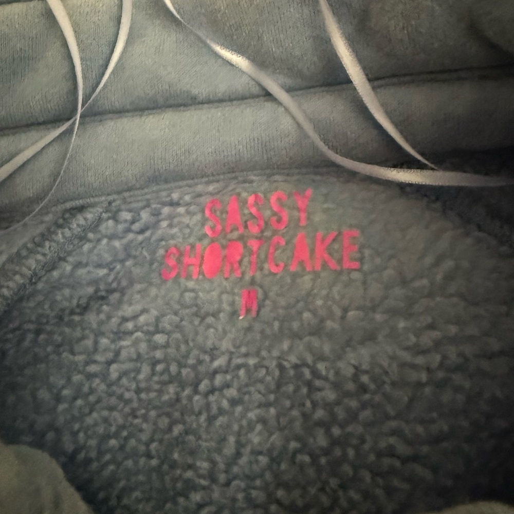 Sassy Shortcake pullover - Picture 2 of 2